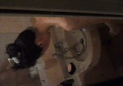 筋肉の男と大きなカットコック 女 の セックス 動画